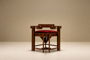 Corner_Chair_in_Art_Deco_Style