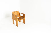 Gerrit_Rietveld_Crate_Chair,_1930s_Design,_Netherlands