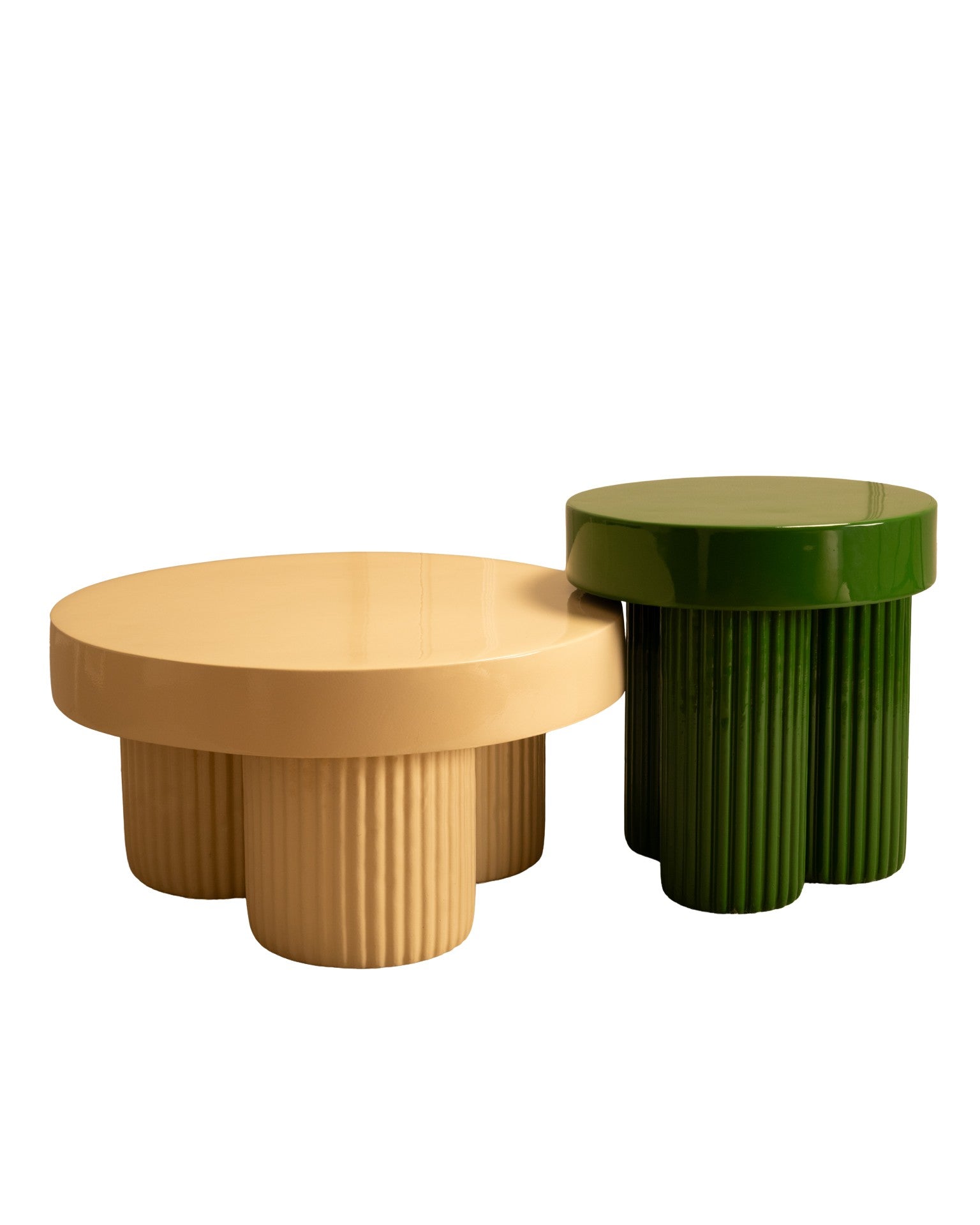 Set_of_2_Cream_and_Green_Nesting_Tables_in_Lacquered_Fiber_Concrete,_20th_Century,_Europe