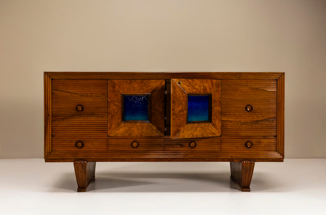 Credenza_attributed_to_Pier_Luigi_Colli_in_Indian_Rosewood_and_Burlwood,_Italy_1940s