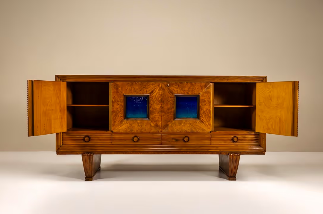 Credenza_attributed_to_Pier_Luigi_Colli_in_Indian_Rosewood_and_Burlwood,_Italy_1940s