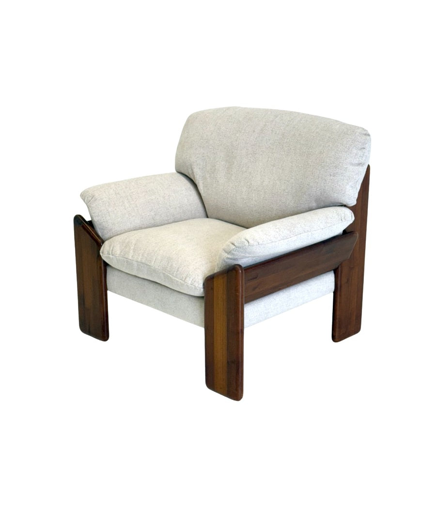 Crème_Sapporo_armchair_from_Mario_Marenco_by_Mobil_Girgi