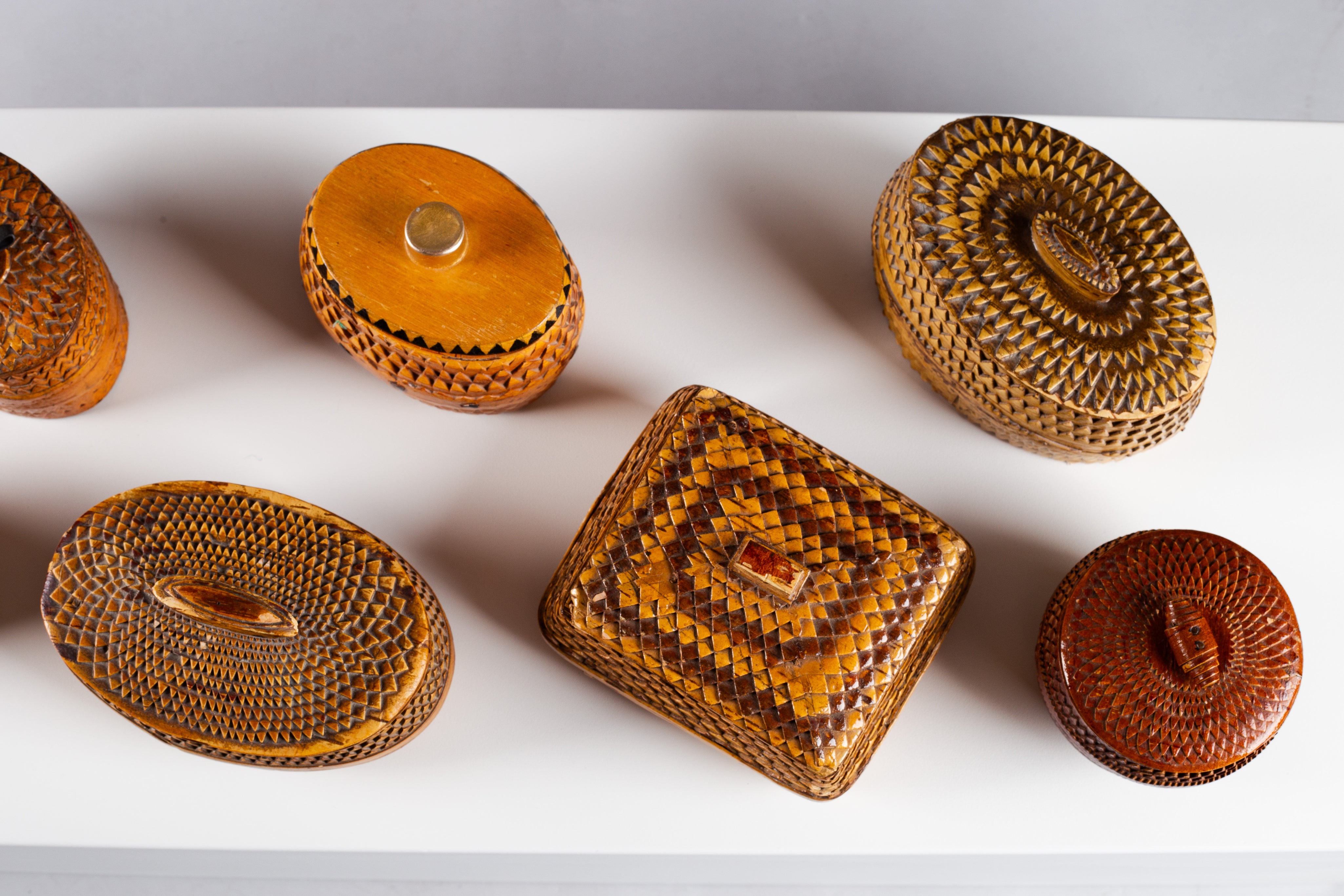 Collection_of_1940s_Finnish_Handwoven_Birch_Bark_Folk_Art_Boxes,_Scandinavian_Design