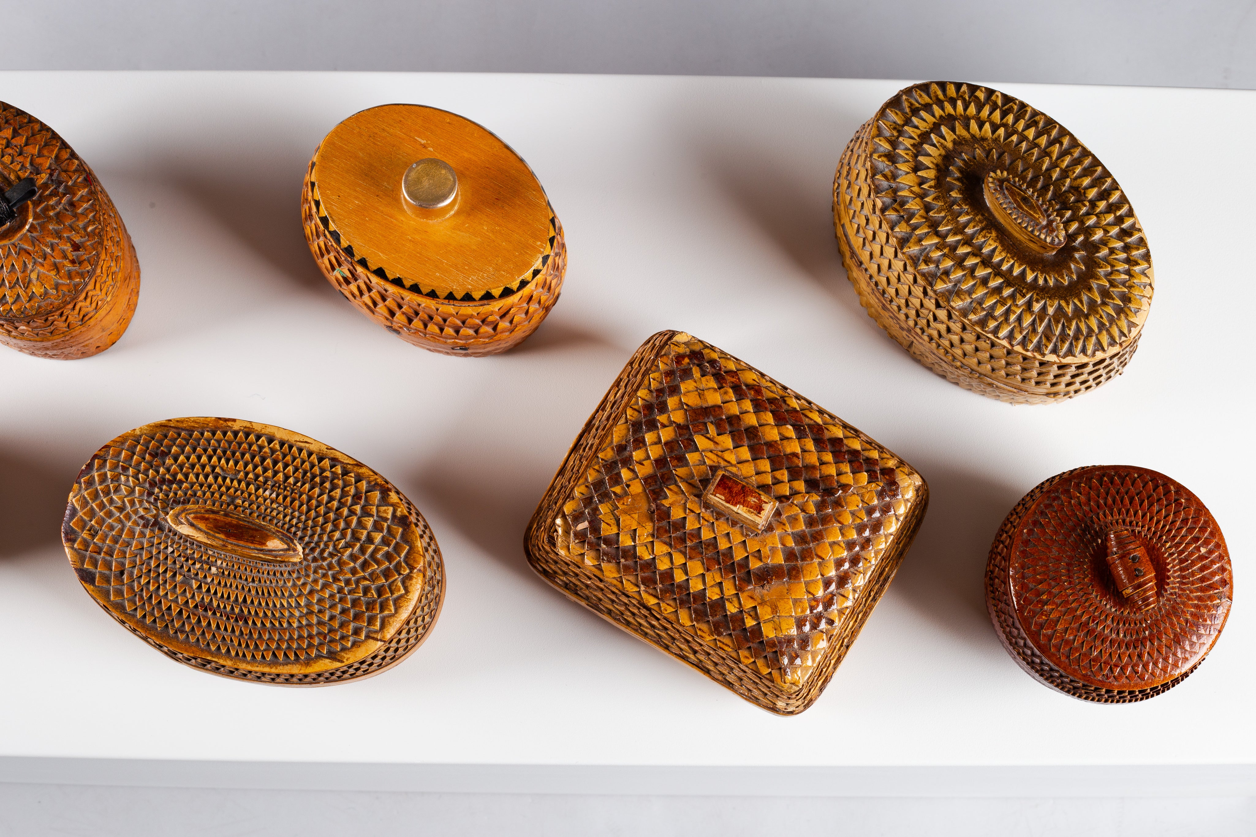 Collection_of_1940s_Finnish_Handwoven_Birch_Bark_Folk_Art_Boxes,_Scandinavian_Design