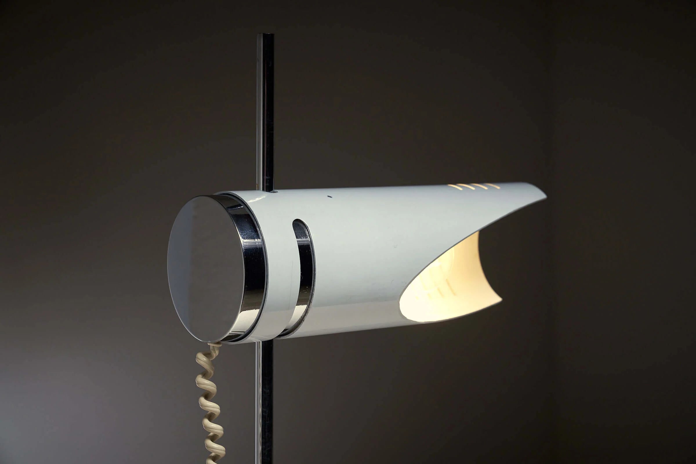 Cylinder_Directional_Table_Lamp,_Reggiani_Tronconi,_Metal,_1970s,_Italy