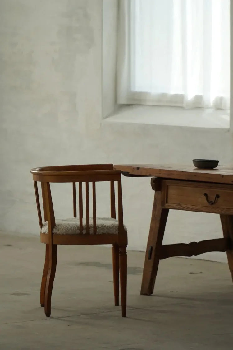Danish_Art_Nouveau_Armchair_in_Oak_and_Lambswool