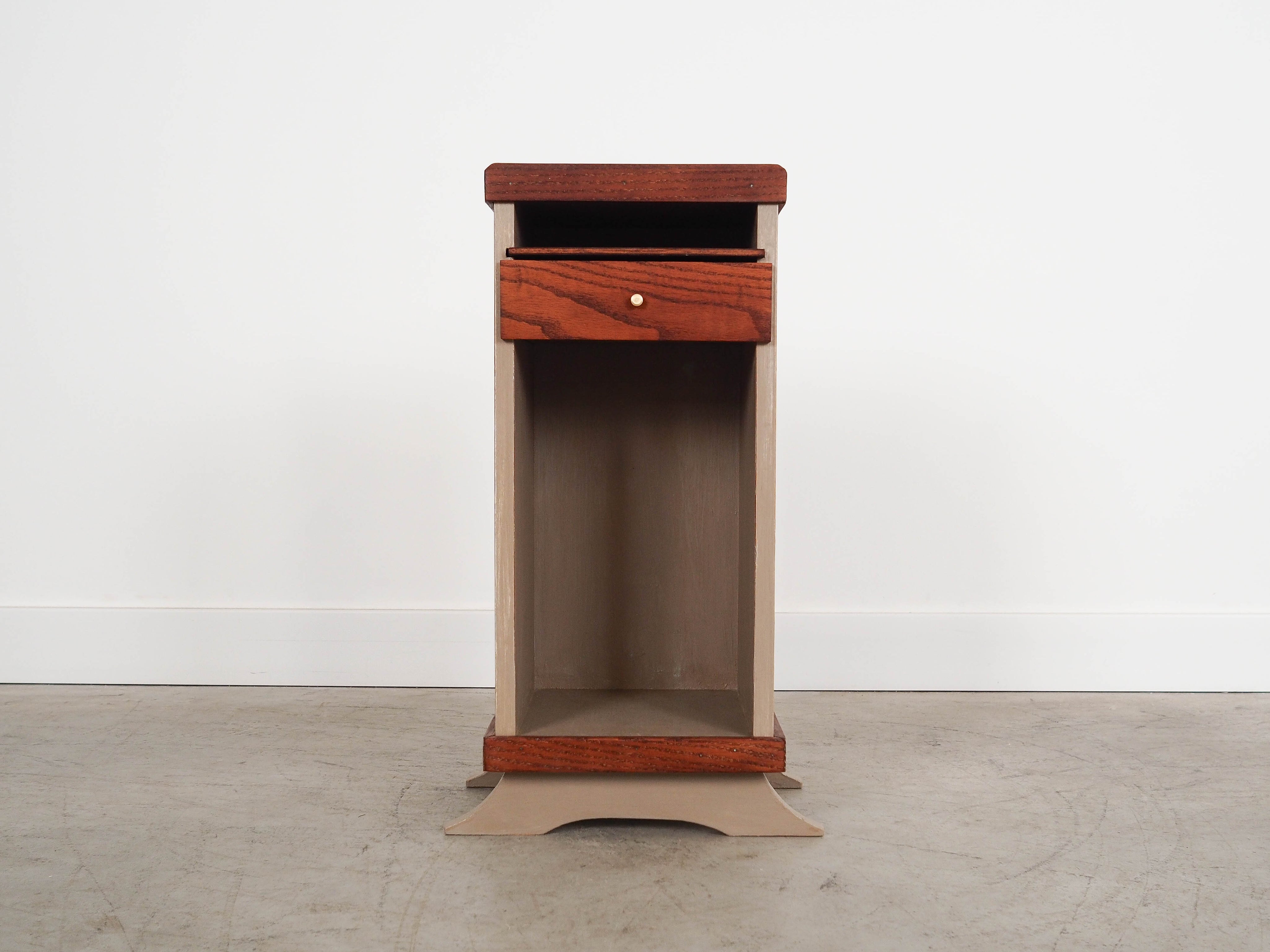 Danish_Cabinet,_Oak,_1960s,_Denmark