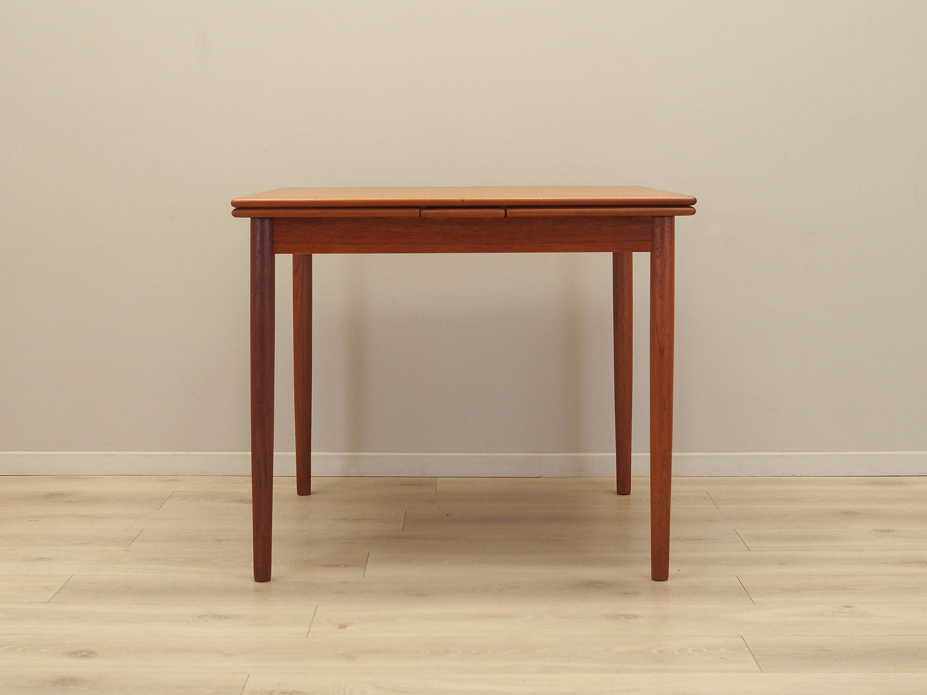 Danish_Dining_Table,_Teak_Wood,_1970s,_Denmark