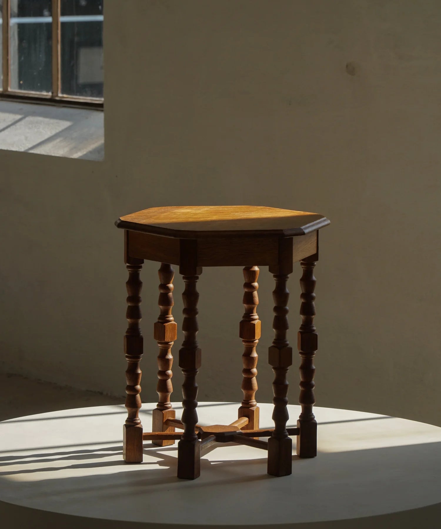 Danish_Hexagonal_Side_Table_in_Oak,_Scandinavian_Modern_Design
