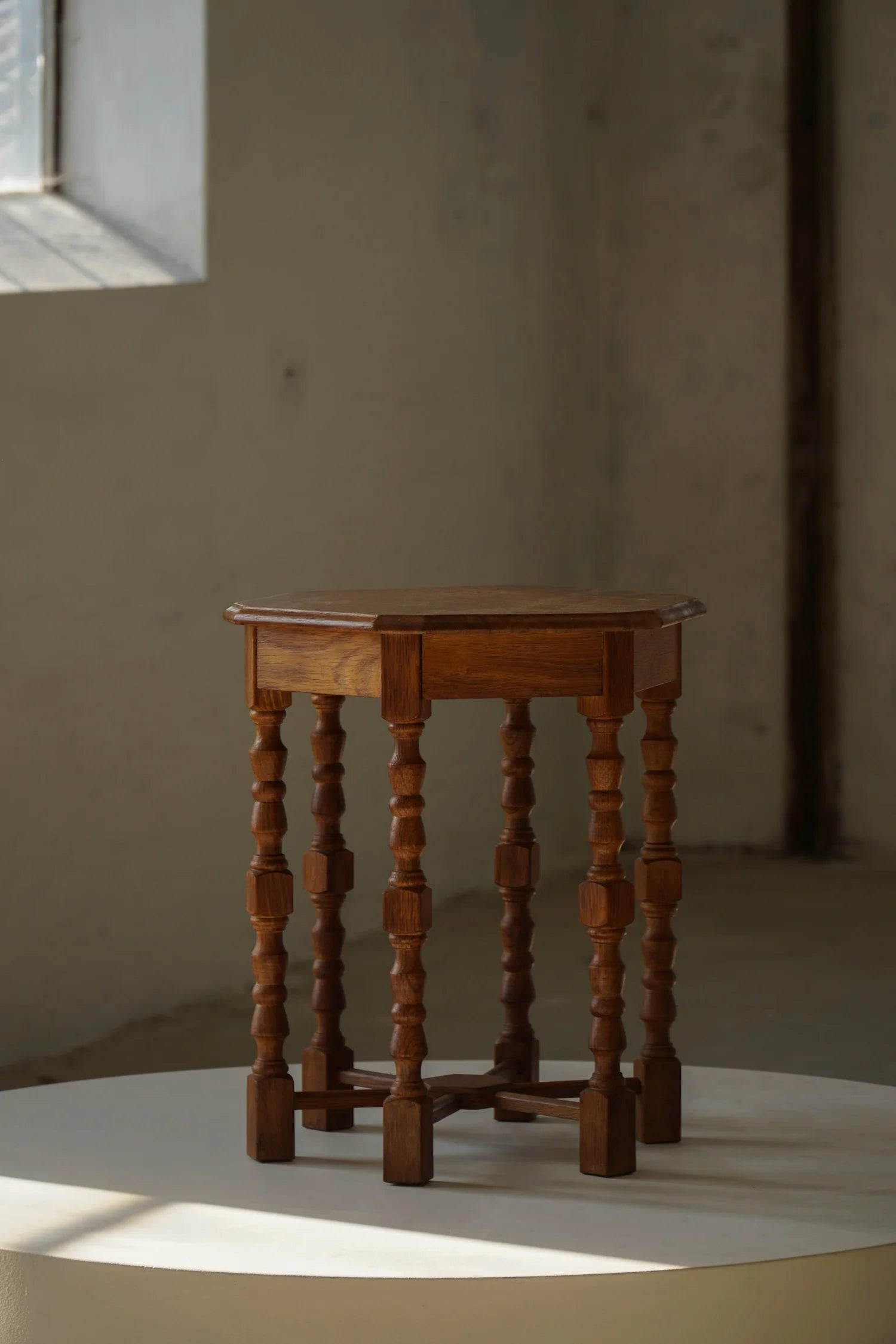Danish_Hexagonal_Side_Table_in_Oak,_Scandinavian_Modern_Design