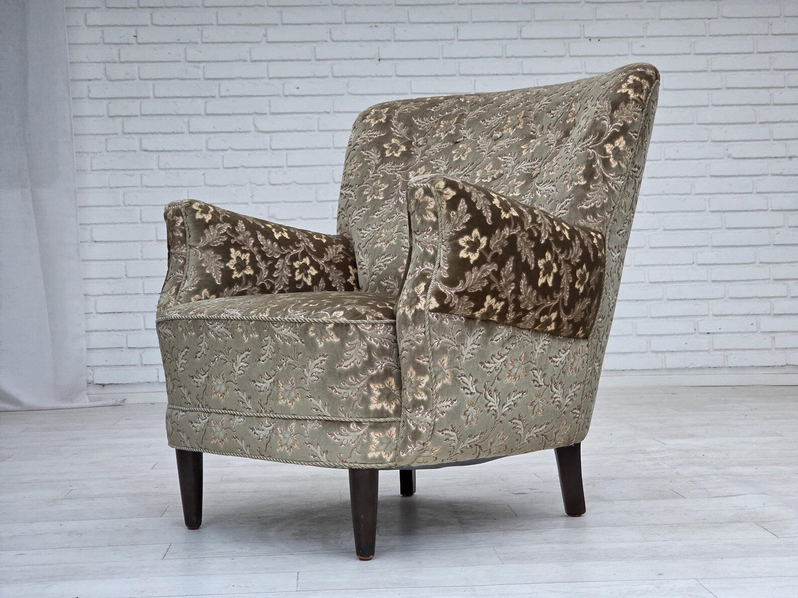 Danish_Lounge_Chair,_Mid-Century_Modern,_1960s_Denmark