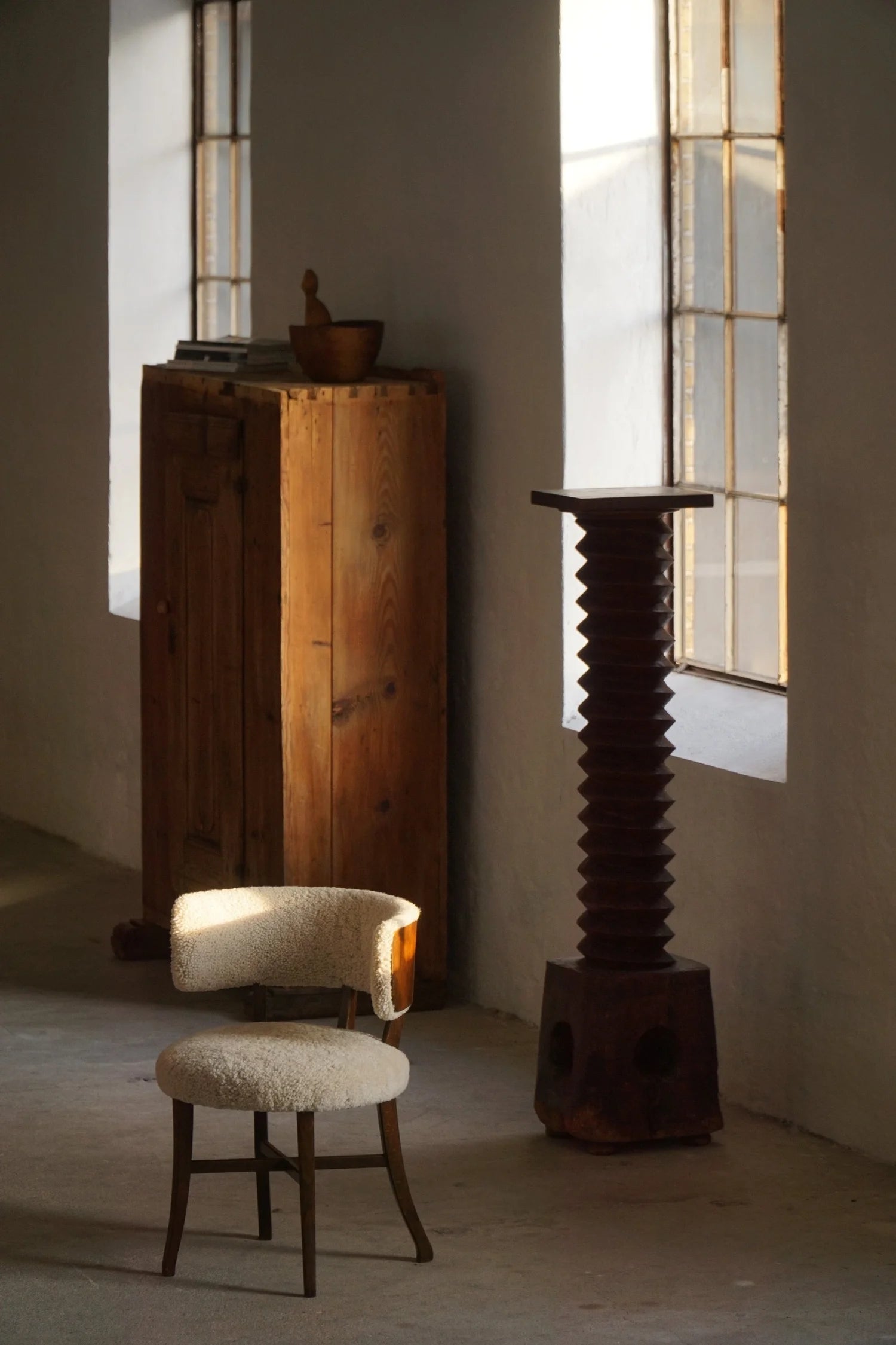 Danish_Low_Back_Chair_in_Lambswool,_Scandinavian_Modern_Design