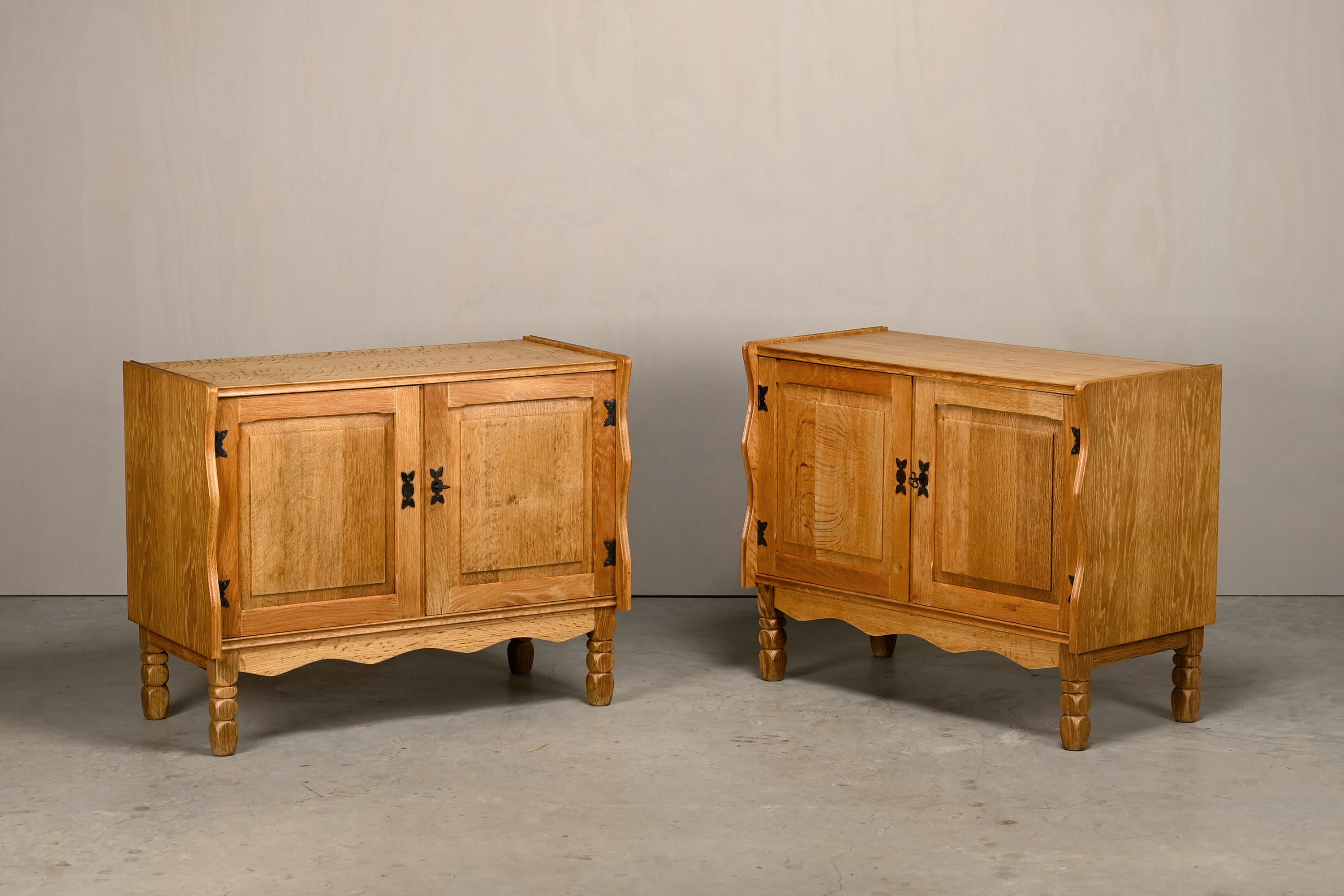 Set_of_2_Danish_Brutalist_Oak_Cabinets_Attributed_to_Henning_Kjærnulf,_1960s