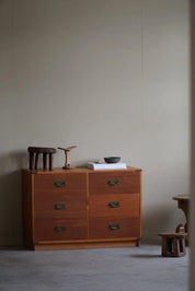 Danish_Mid_Century_Modern,_A_Classic_Chest_of_Drawers_in_Oregon_Pine,_1950s