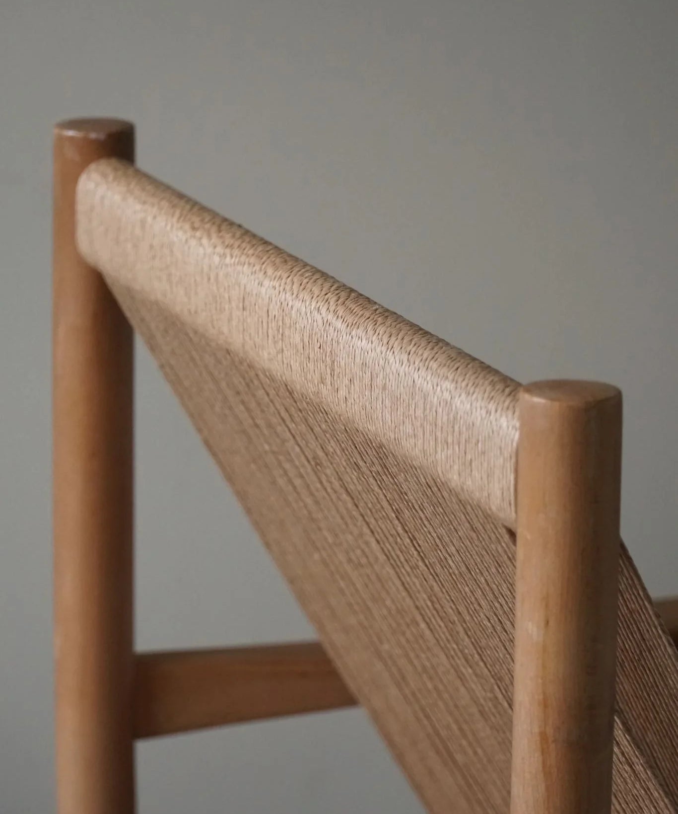 Danish_Mid-Century_Modern_Lounge_Chair_with_Flagline_Seat_&_Back,_Beech,_1970s