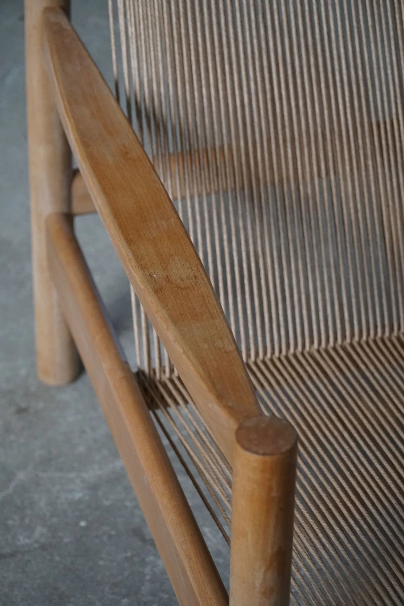 Danish_Mid-Century_Modern_Lounge_Chair_with_Flagline_Seat_&_Back,_Beech,_1970s