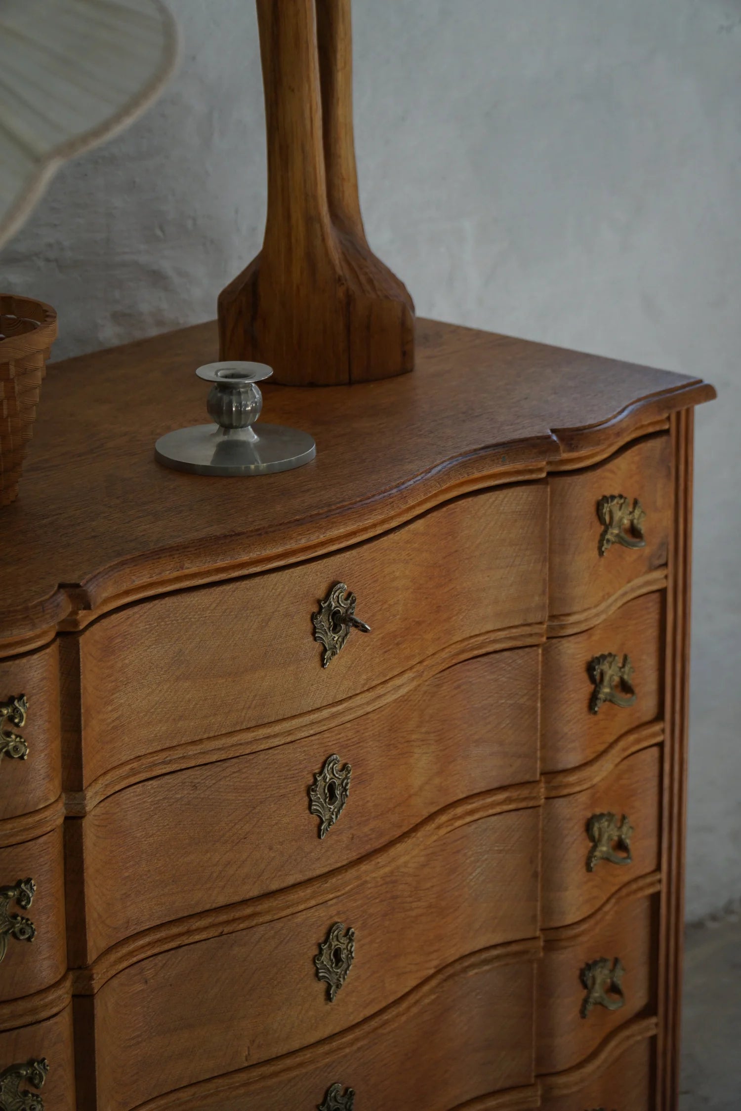 Danish_Mid_Century_Modern_Oak_Chest_of_Drawers,_Scandinavian_Cabinetmaker_Design,_1960s