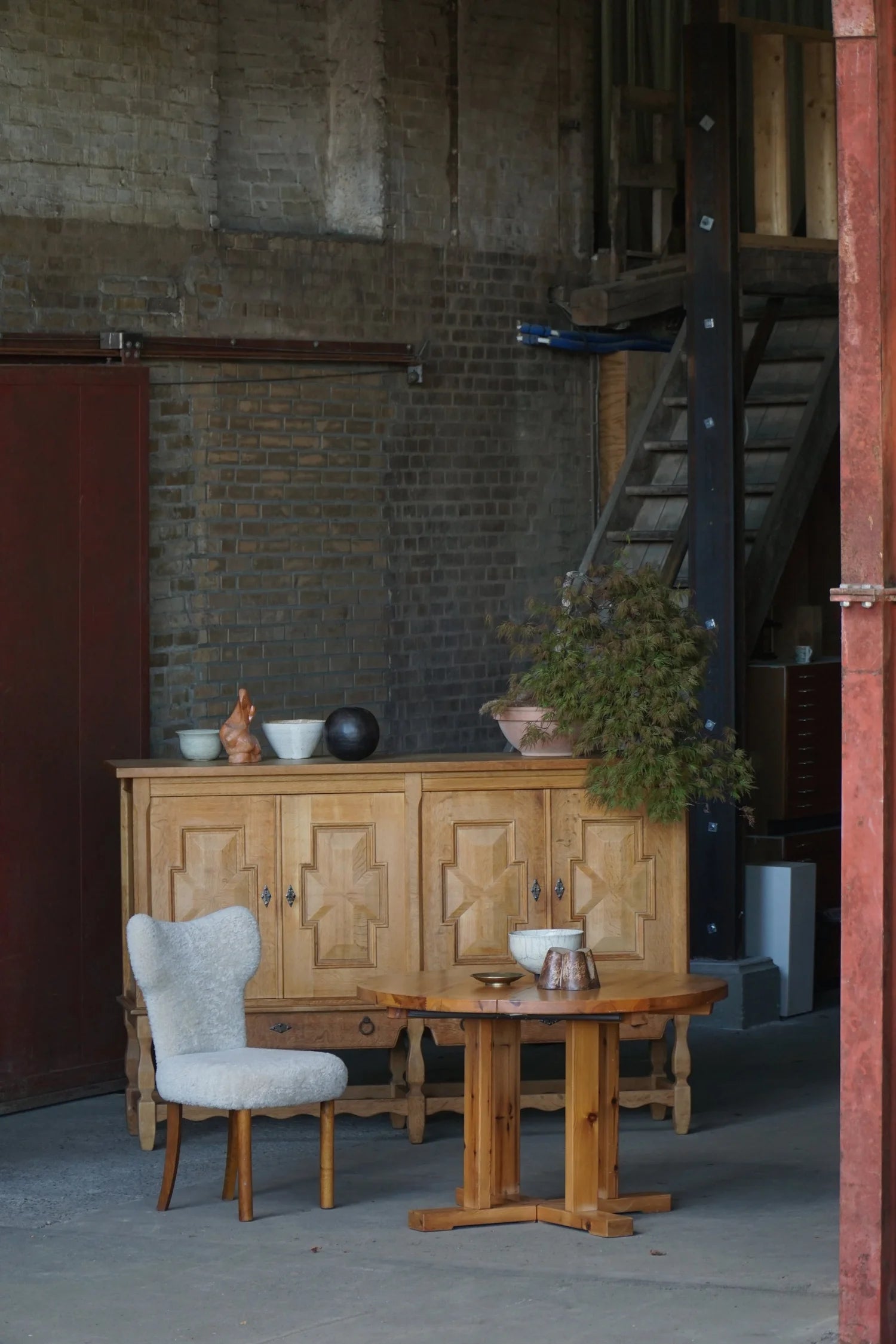 Danish_Mid_Century_Modern_Oak_Sideboard,_Scandinavian_Cabinetmaker_Credenza,_1960s