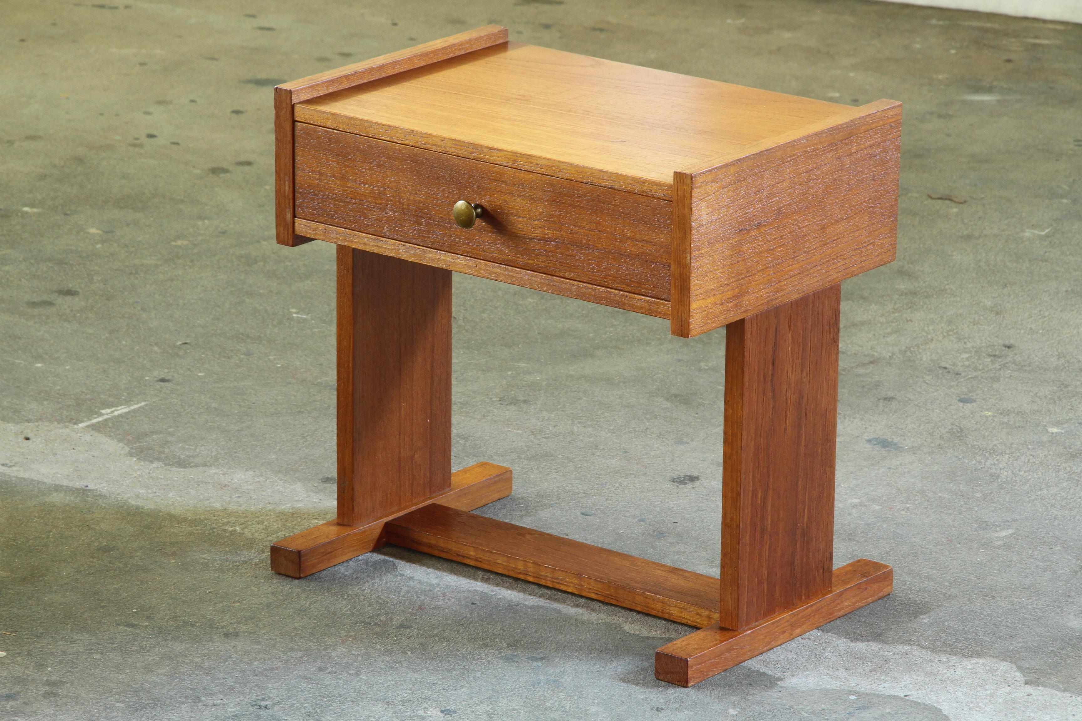 Small_Vintage_Teak_Bedside_Table_with_Single_Drawer,_Mid-Century_Modern_Style