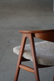 Danish_Midcentury_Armchair_in_Teak_by_Erik_Kirkegaard_for_Høng,_Model_52,_1960s