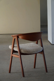 Danish_Midcentury_Armchair_in_Teak_by_Erik_Kirkegaard_for_Høng,_Model_52,_1960s