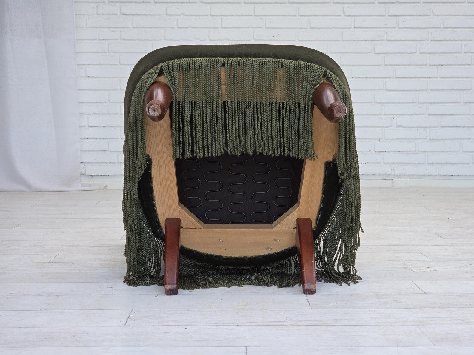 Danish_Modern_Chair,_Solid_Wood_&_Fabric,_Denmark_1970s