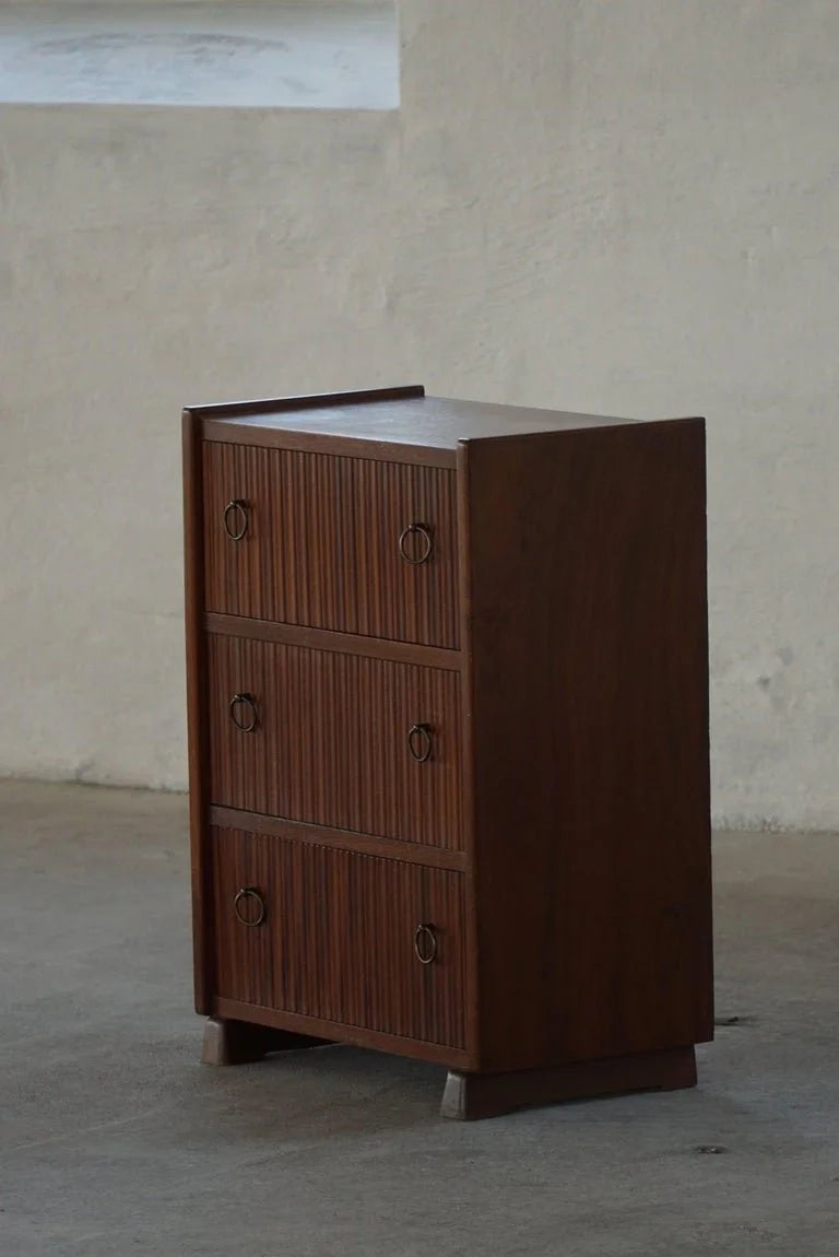 Danish_Modern,_Chest_of_Drawers_in_Mahogany,_Frits_Henningsen,_1940s