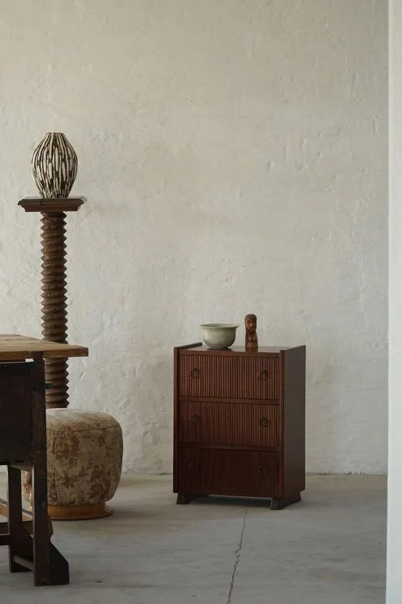 Danish_Modern,_Chest_of_Drawers_in_Mahogany,_Frits_Henningsen,_1940s