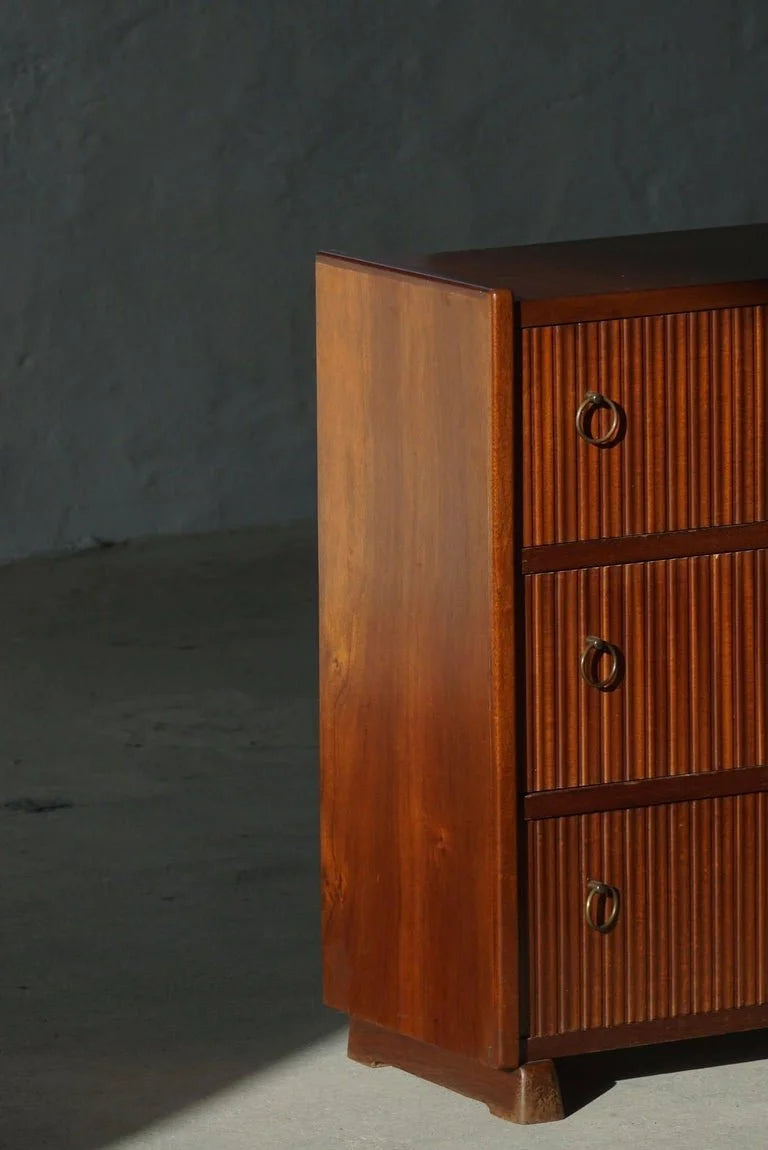 Danish_Modern,_Chest_of_Drawers_in_Mahogany,_Frits_Henningsen,_1940s