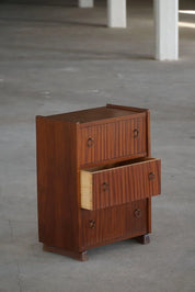 Danish_Modern,_Chest_of_Drawers_in_Mahogany,_Frits_Henningsen,_1940s