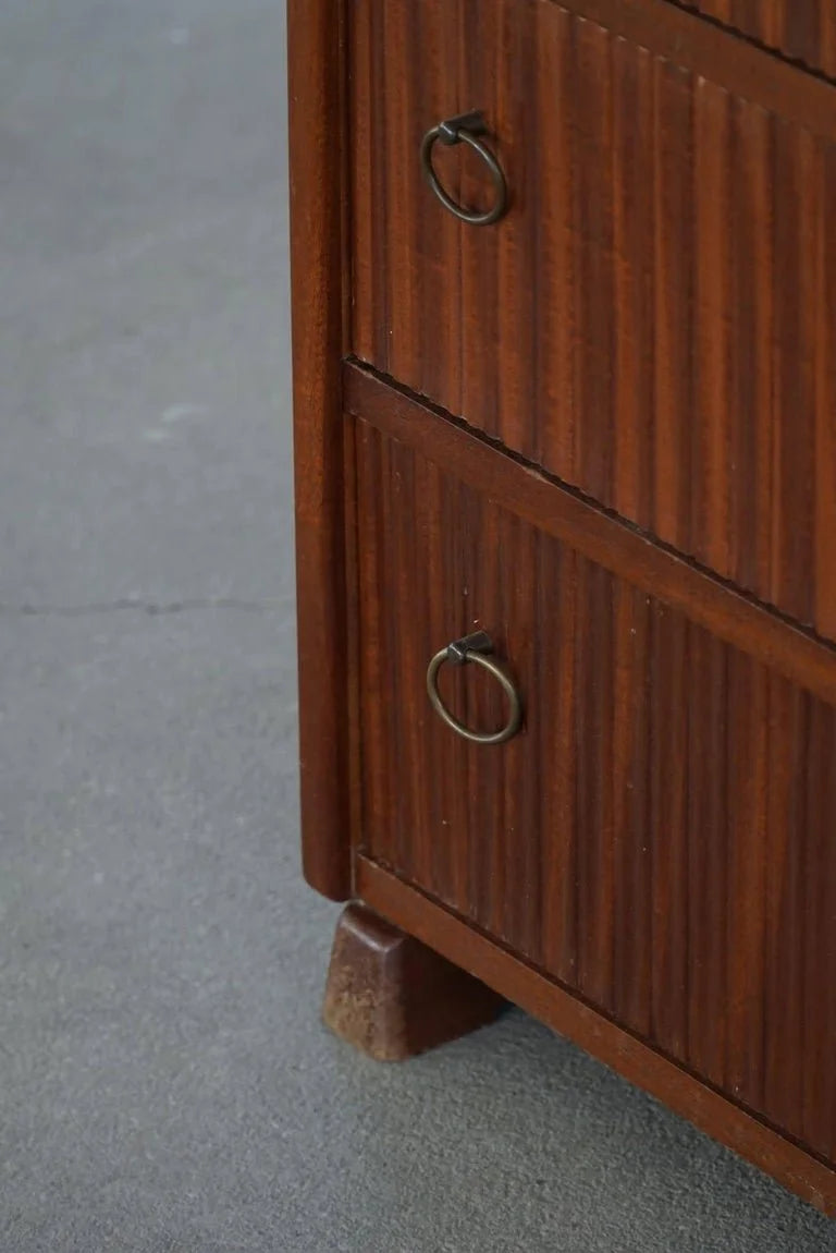 Danish_Modern,_Chest_of_Drawers_in_Mahogany,_Frits_Henningsen,_1940s