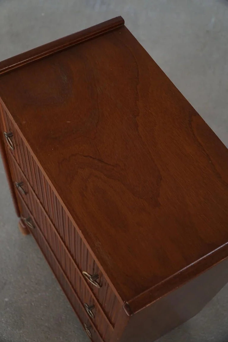 Danish_Modern,_Chest_of_Drawers_in_Mahogany,_Frits_Henningsen,_1940s