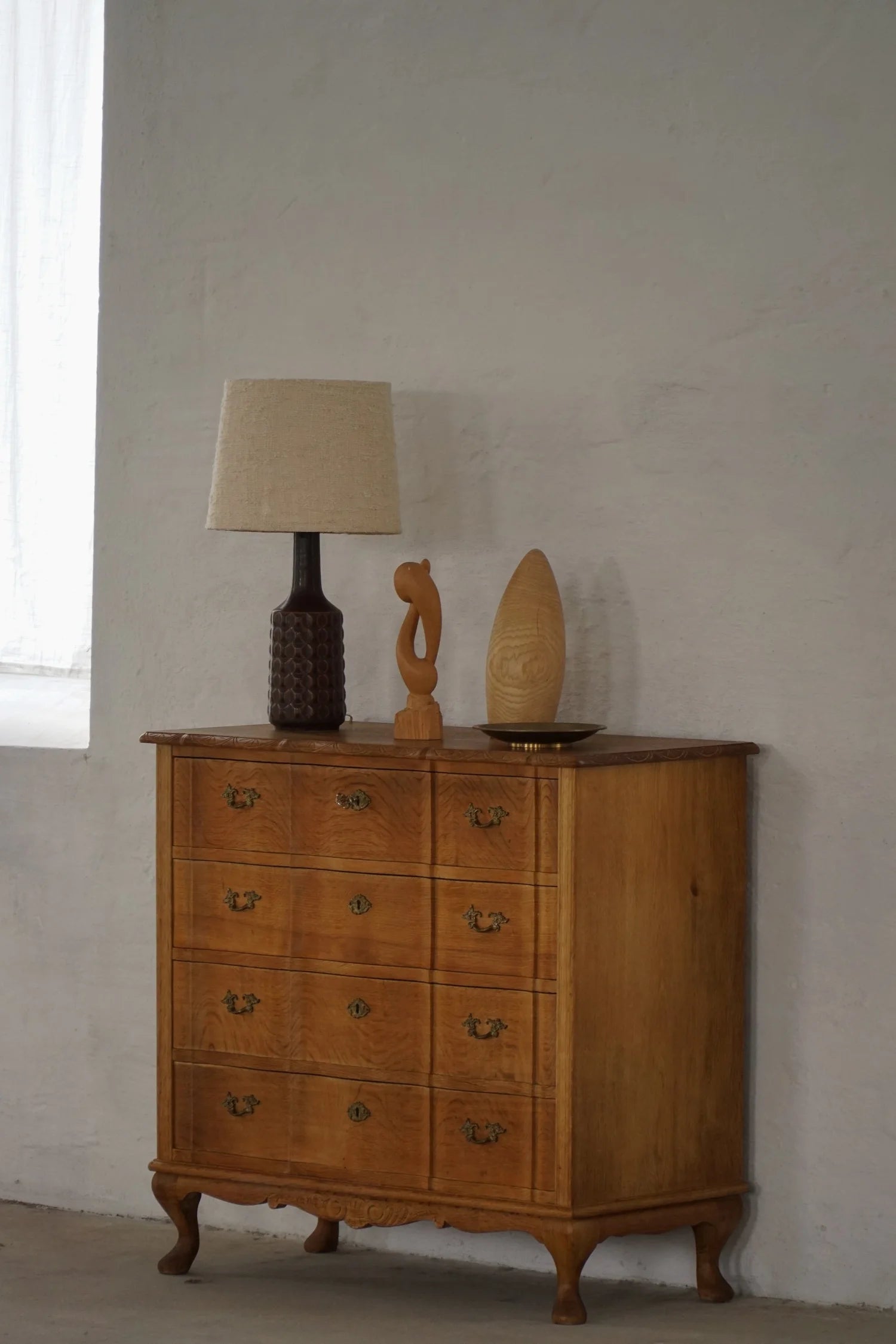 Danish_Modern_Oak_Chest_of_Drawers,_Scandinavian_Cabinetmaker_Design,_Mid_Century_Modern_Storage