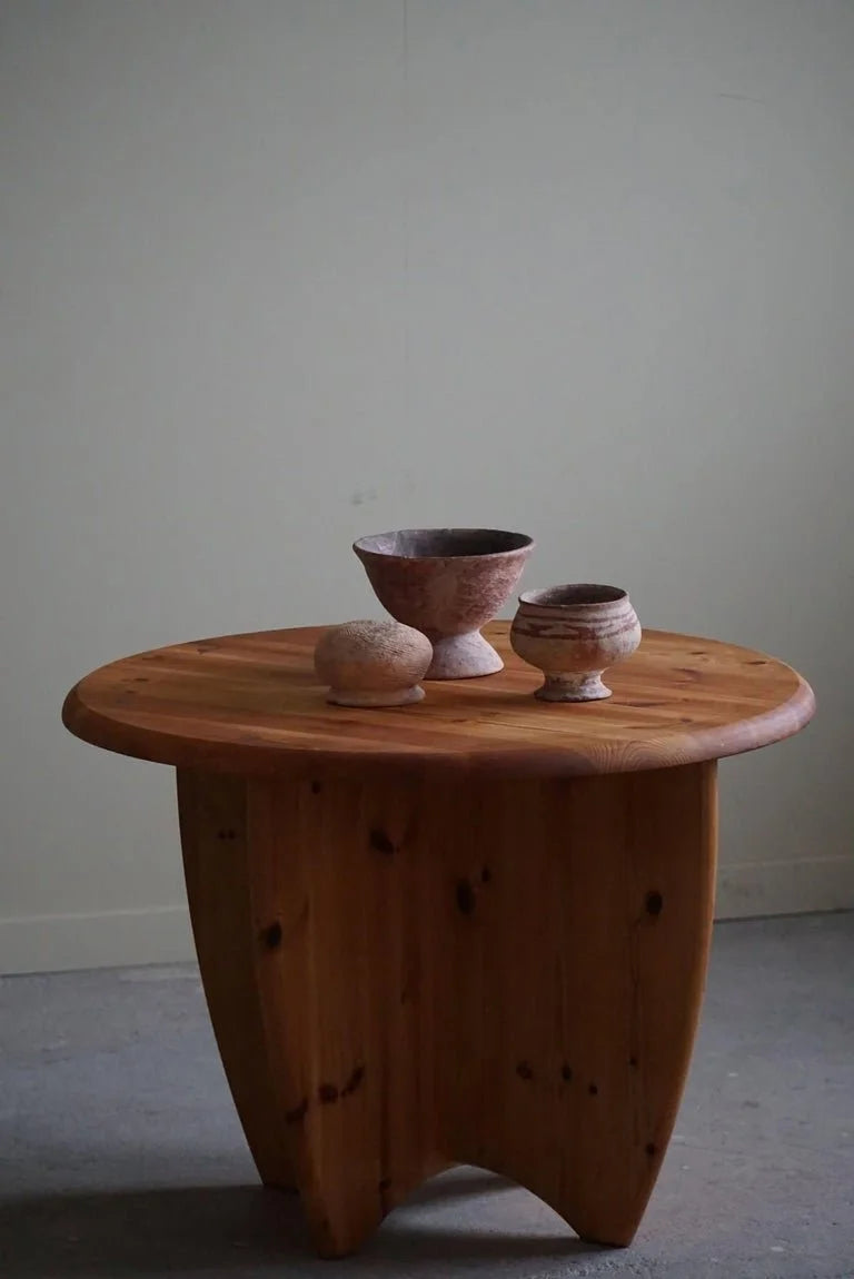 Danish_Modern_Round_Coffee_Table_in_Solid_Pine,_Rainer_Daumiller_Style,_1970s