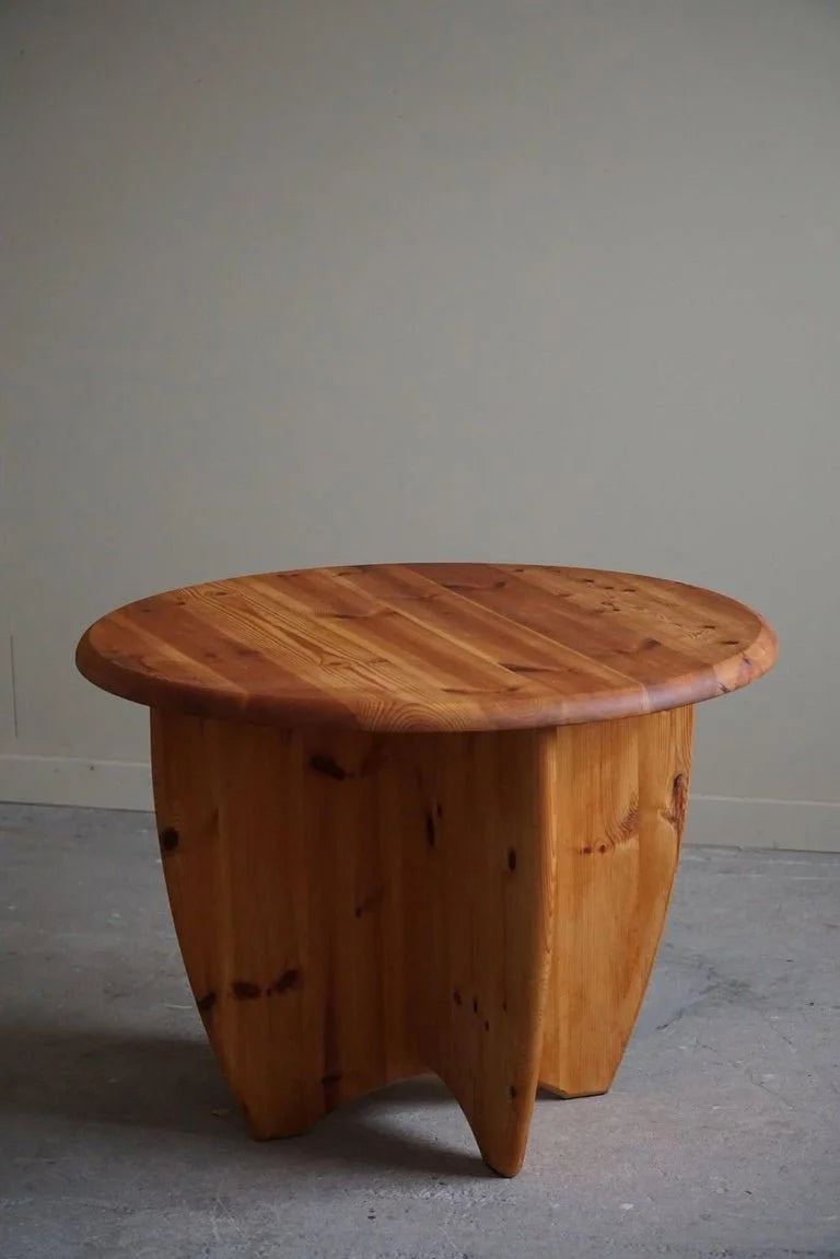 Danish_Modern_Round_Coffee_Table_in_Solid_Pine,_Rainer_Daumiller_Style,_1970s