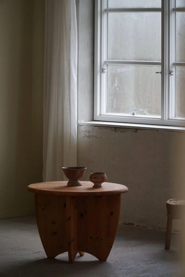 Danish_Modern_Round_Coffee_Table_in_Solid_Pine,_Rainer_Daumiller_Style,_1970s
