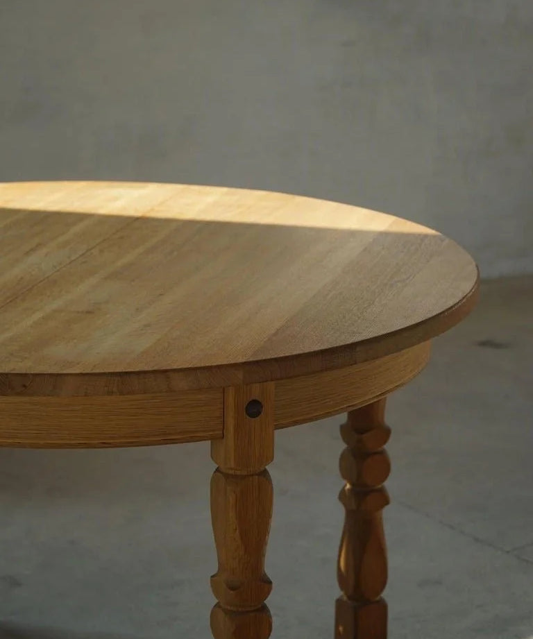 Danish_Modern,_Round_Dining_Table_in_Oak_with_3_Extensions,_Mid_Century,_1960s