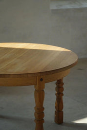 Danish_Modern,_Round_Dining_Table_in_Oak_with_3_Extensions,_Mid_Century,_1960s