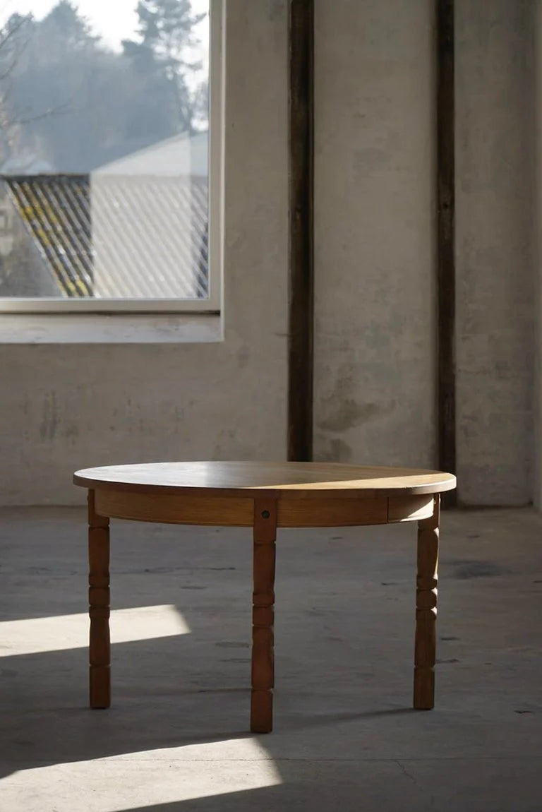 Danish_Modern,_Round_Dining_Table_in_Oak_with_3_Extensions,_Mid_Century,_1960s