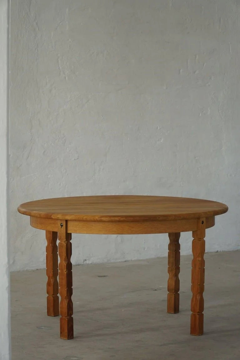 Danish_Modern,_Round_Dining_Table_in_Oak_with_Two_Extensions,_Mid_Century,_1960s