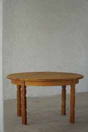Danish_Modern,_Round_Dining_Table_in_Oak_with_Two_Extensions,_Mid_Century,_1960s