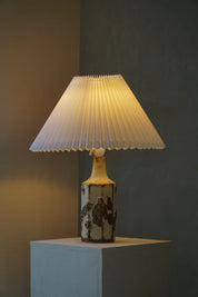 Danish_Modern_Stoneware_Table_Lamp_in_Earth_Tones,_Scandinavian_Ceramic_Lighting,_1960s