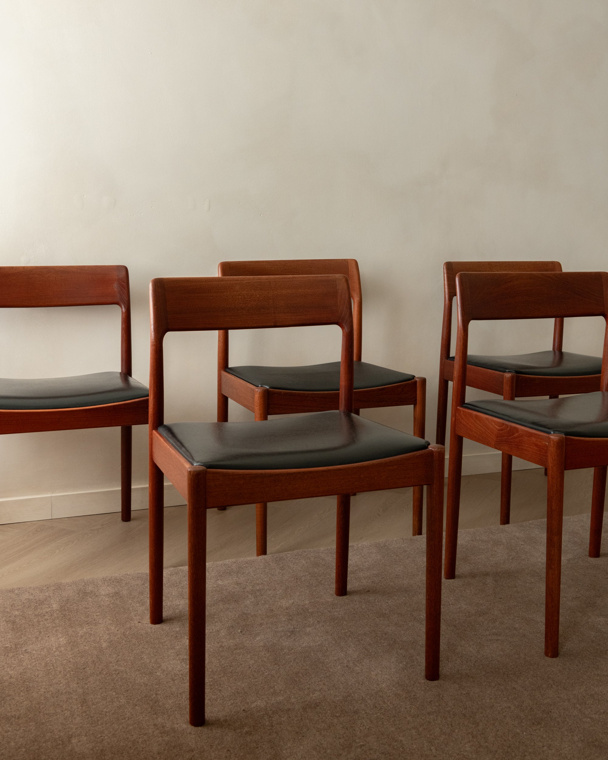 Set_of_5_Johannes_Nørgaard_Teak_Dining_Chairs_for_Nørgaards_Møbelfabrik,_Denmark,_1960s
