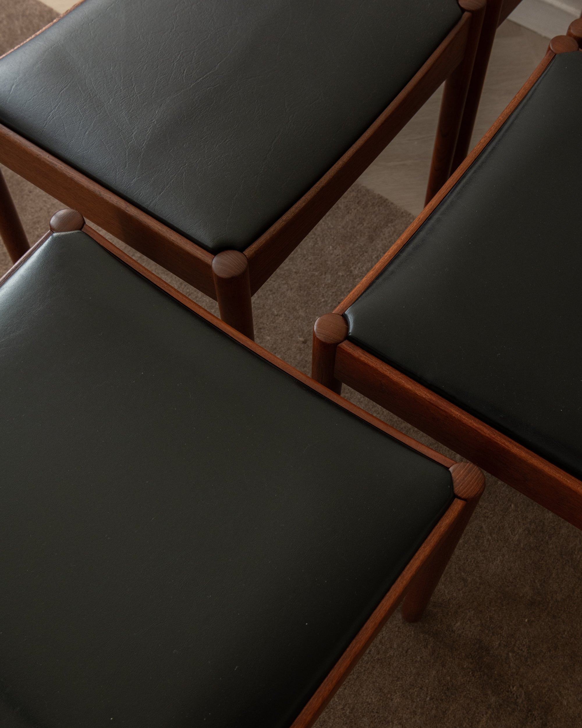 Set_of_5_Johannes_Nørgaard_Teak_Dining_Chairs_for_Nørgaards_Møbelfabrik,_Denmark,_1960s
