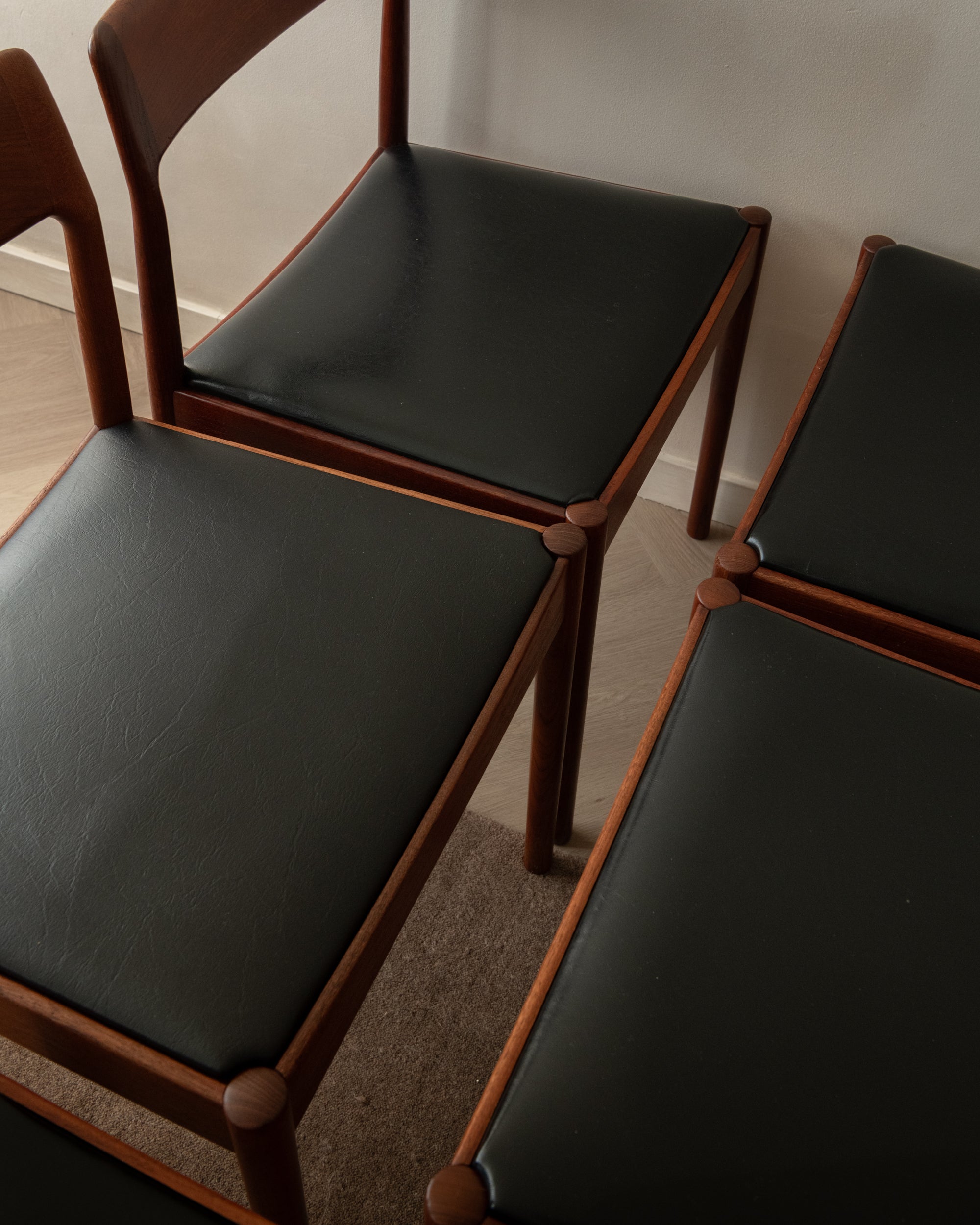 Set_of_5_Johannes_Nørgaard_Teak_Dining_Chairs_for_Nørgaards_Møbelfabrik,_Denmark,_1960s