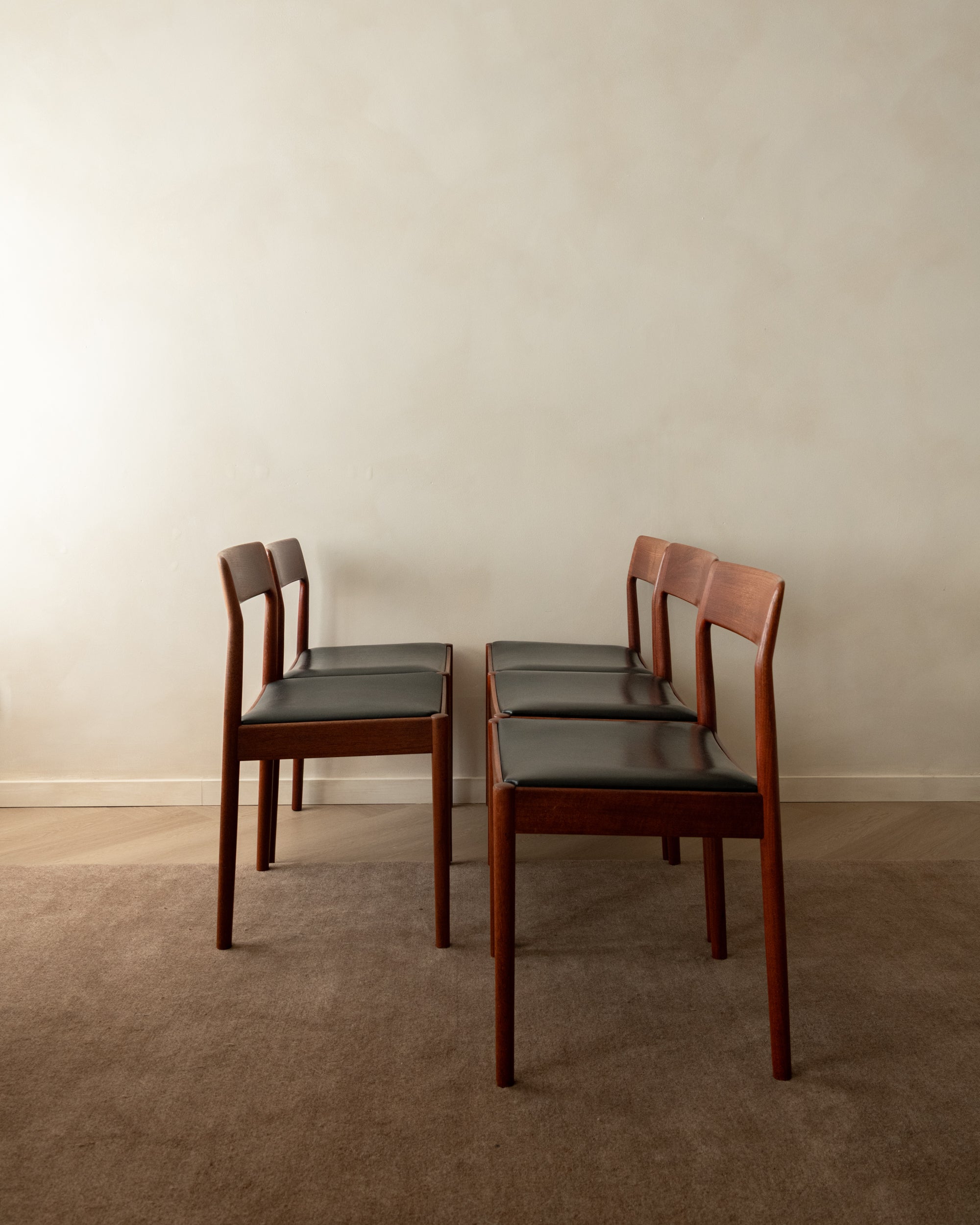 Set_of_5_Johannes_Nørgaard_Teak_Dining_Chairs_for_Nørgaards_Møbelfabrik,_Denmark,_1960s