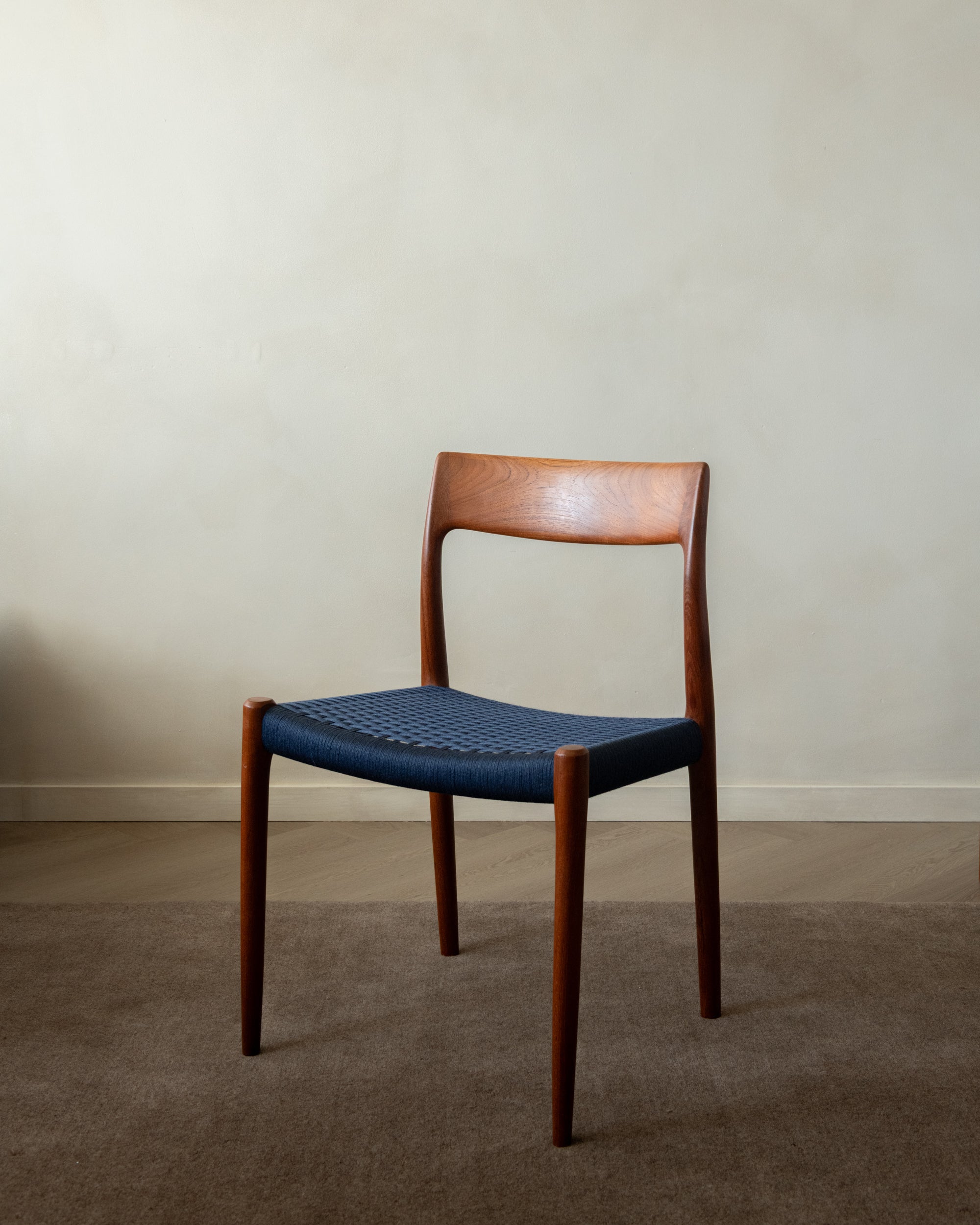 Set_of_6_Model_77_Teak_Dining_Chairs_by_Niels_Otto_Møller_for_J.L._Møllers_Møbelfabrik,_Blue_Woven_Cord,_Denmark,_1960s