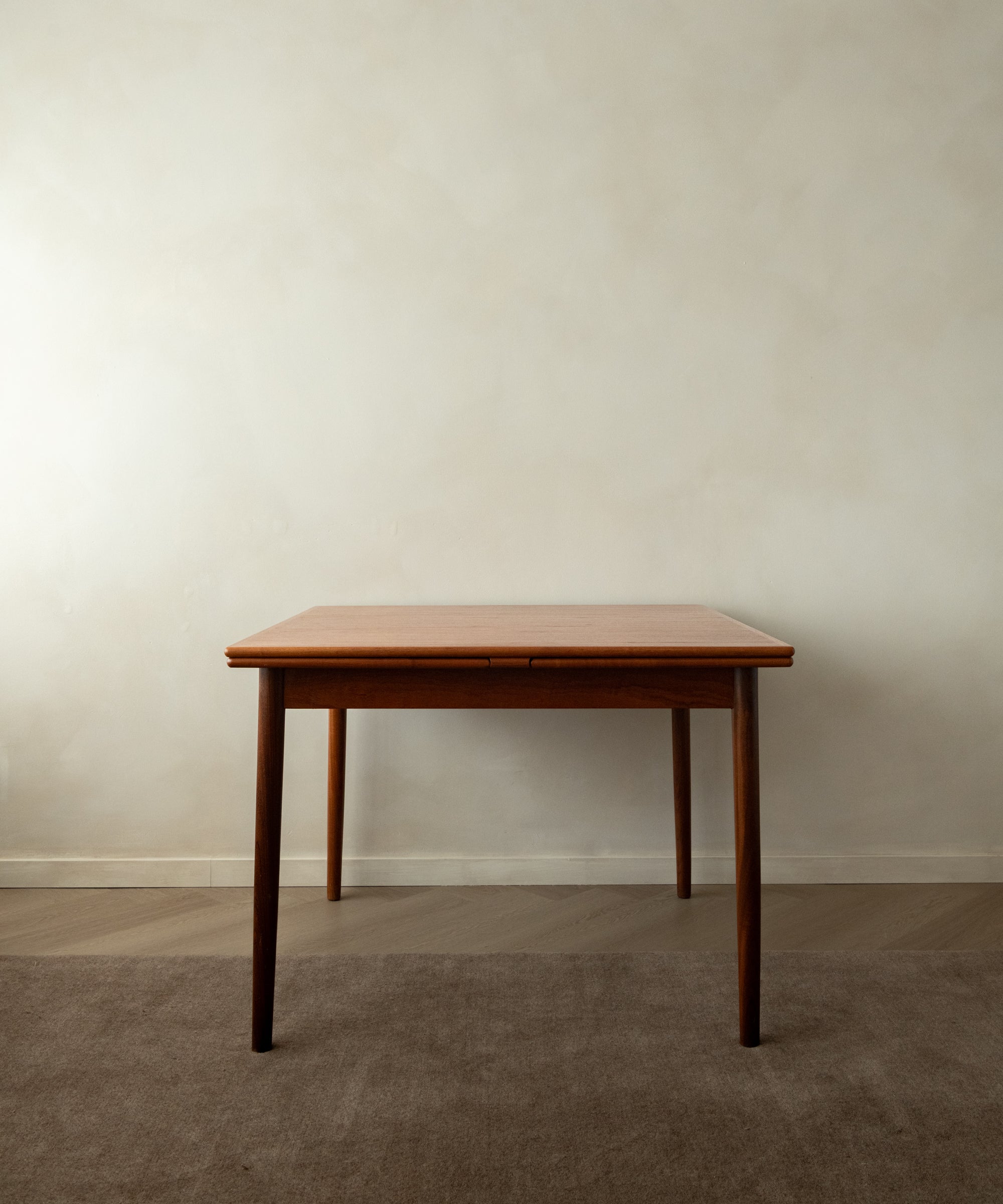 AM_Møbler_Model_24_Extendable_Teak_Dining_Table,_Denmark,_1960s