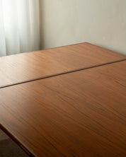 AM_Møbler_Model_24_Extendable_Teak_Dining_Table,_Denmark,_1960s
