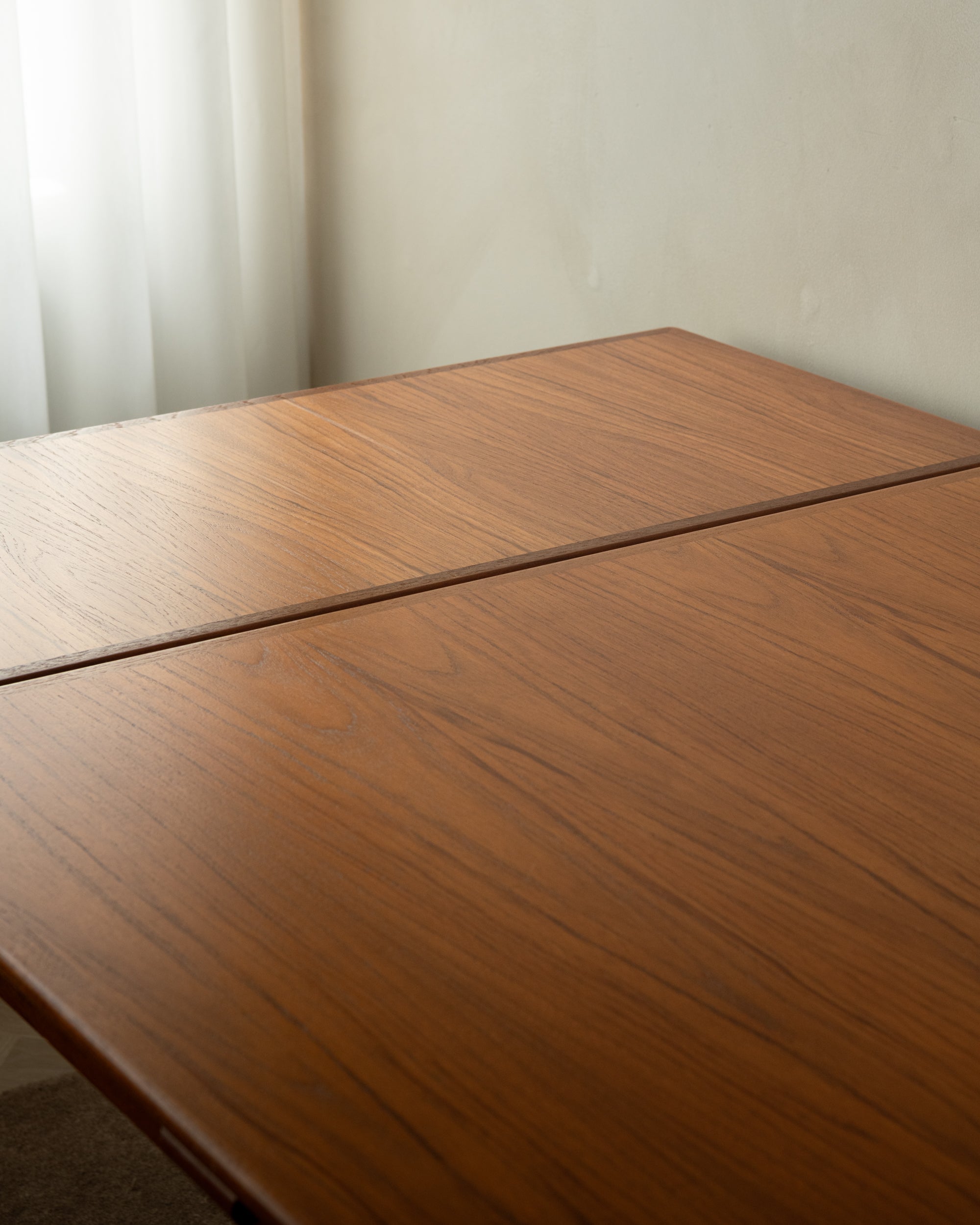 AM_Møbler_Model_24_Extendable_Teak_Dining_Table,_Denmark,_1960s
